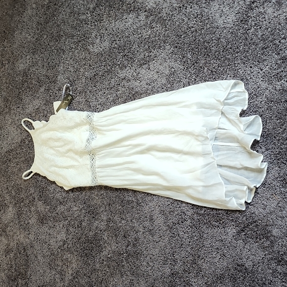 Paper white dress - Picture 1 of 2